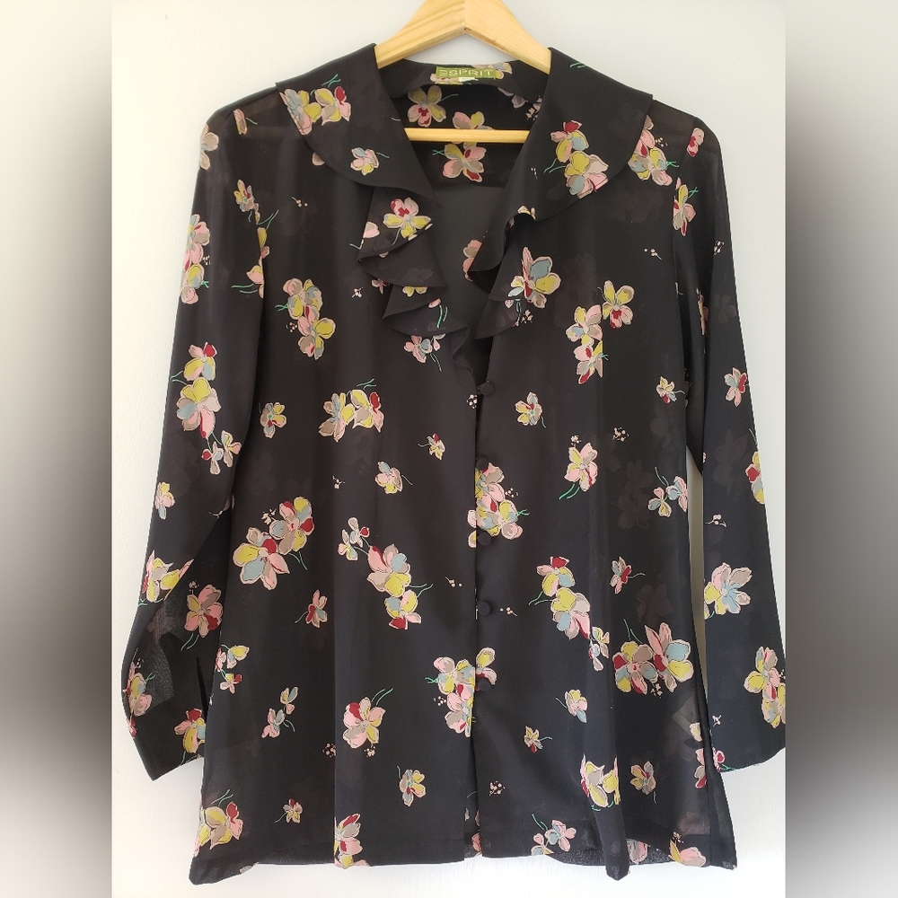 GORGEOUS Esprit sheer floral blouse